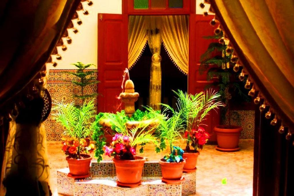 Riad Dar Al Fassia Уджда Екстер'єр фото